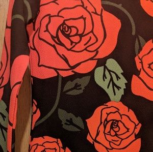 SOLD LuLaRoe XS Elegant Rose Debbie